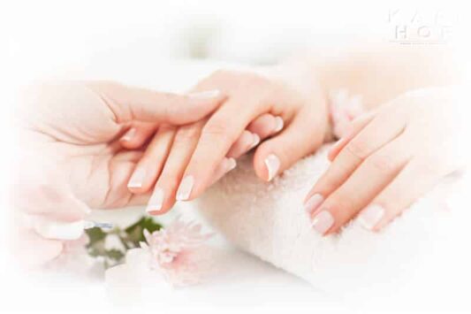 Gel Polish Manicure med Fransk Lak
