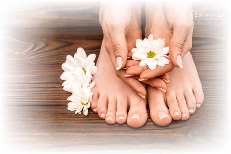 Gel Polish Pedicure med Fransk Lak